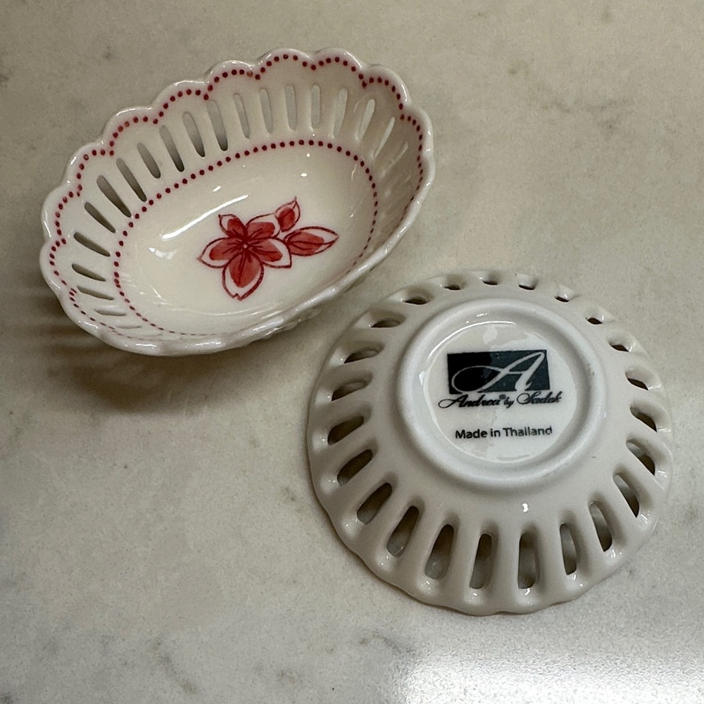 Andrea by Sadek Porcelain Trinket Dish Set - White with Pink Floral